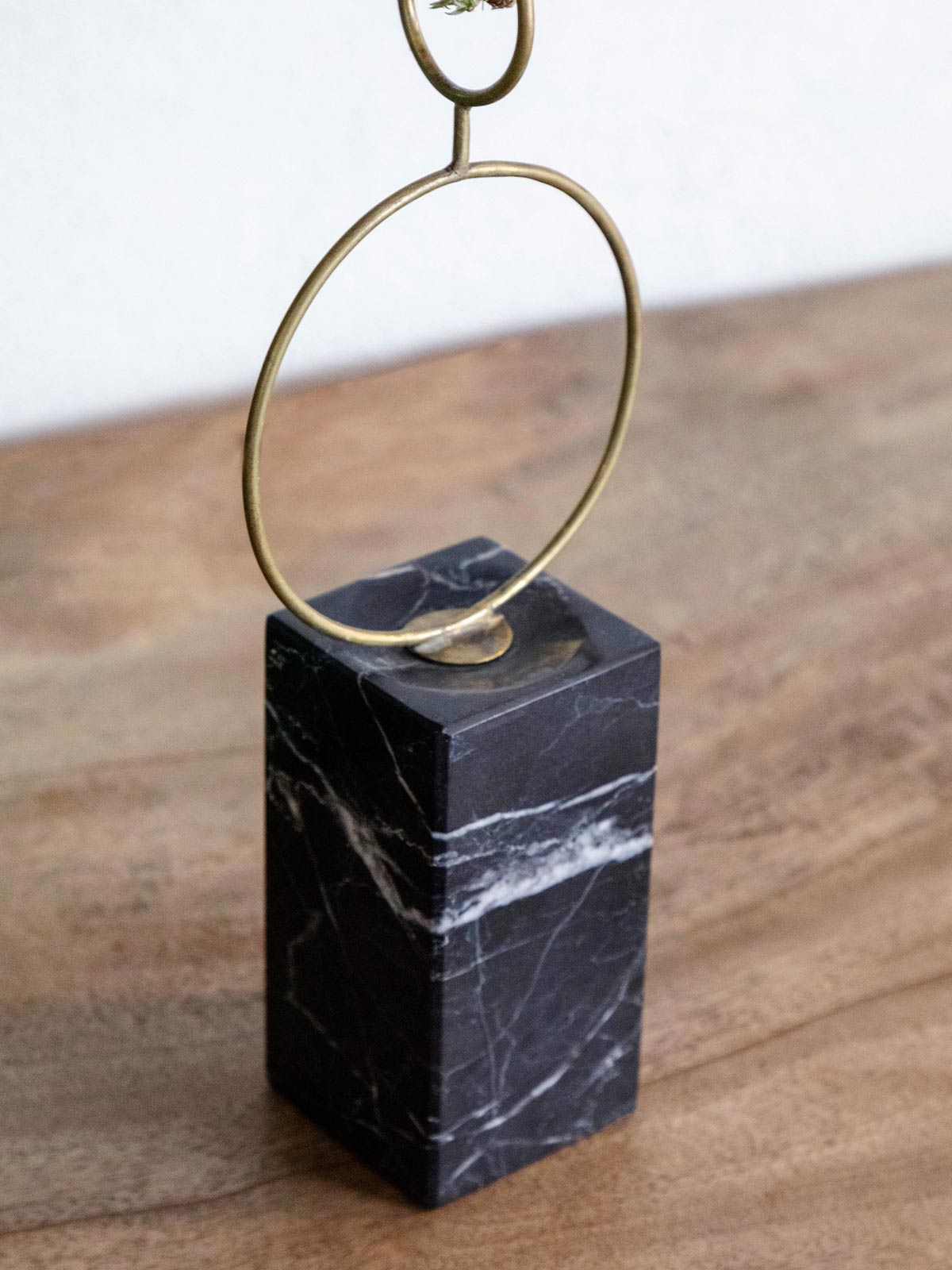 Pedestal para plantas aéreas